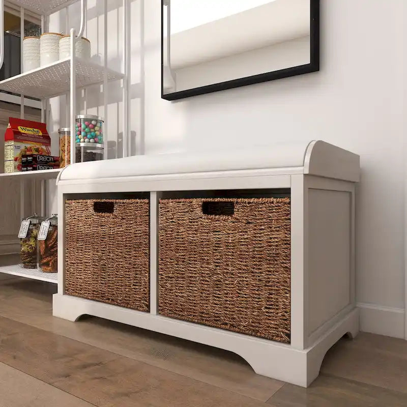 Banc de rangement en bois avec paniers en jacinthe d'eau brune et coussin d'assise