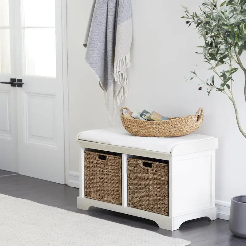 Banc de rangement en bois avec paniers en jacinthe d'eau brune et coussin d'assise
